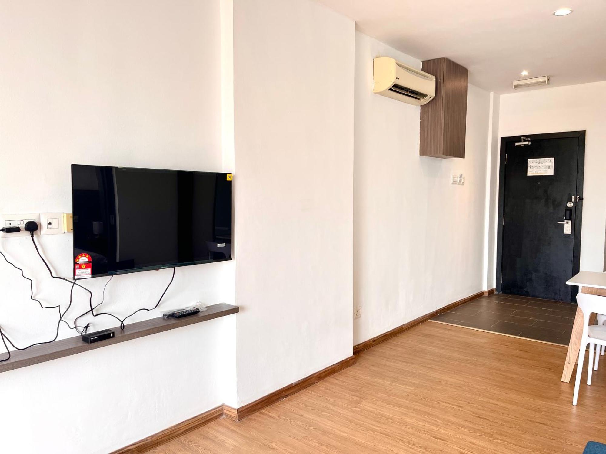Hillton Apartment *